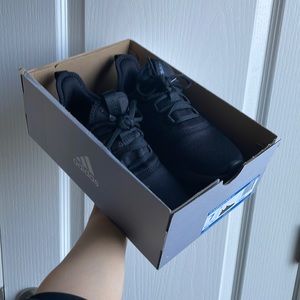 Adidas: Cloudfoam Pure 2.0 all-black Shoes (nearly new!)